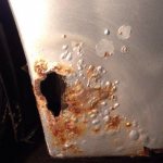 kak zadelat dyiryi v kuzove avto bez svarki - Как заделать дырку в пороге автомобиля